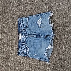 Abercrombie & Fitch High-Rise 4" Short Size 28 Womens 6